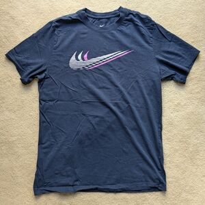 NIKE Swoosh T-shirt - M